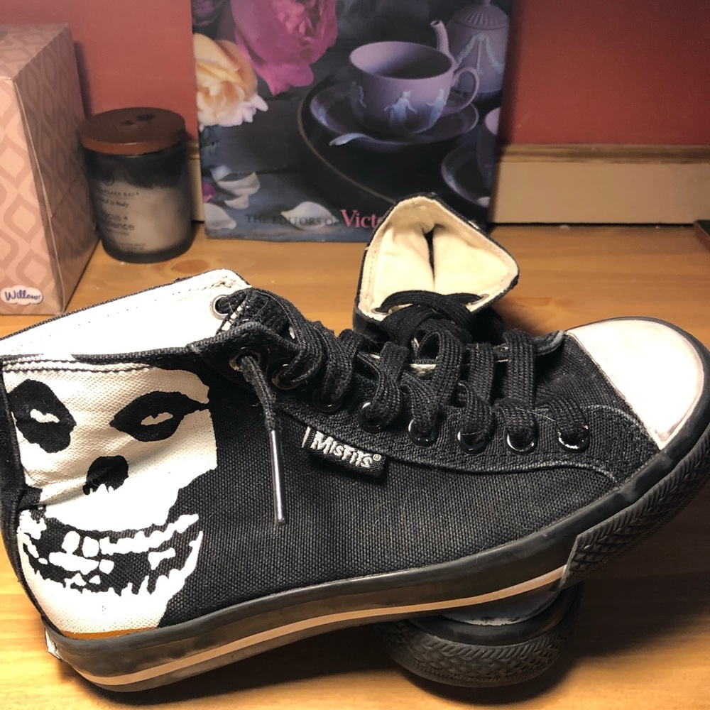 Rare Vision Streetwear Misfits licensed high tops